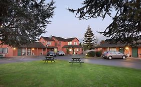 Pavilion Motel & Conference Centre